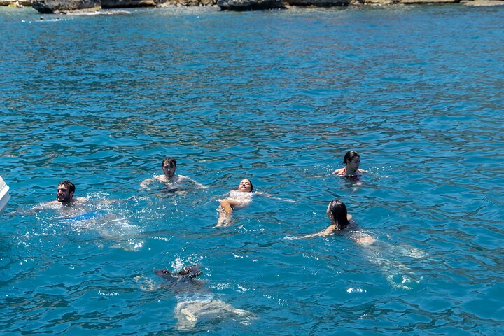8-Hour Boat Tour from Castellammare del Golfo to San Vito Lo Capo