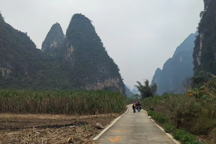 1-Day Private Tour to Tongling Canyon and Mingshi from Nanning