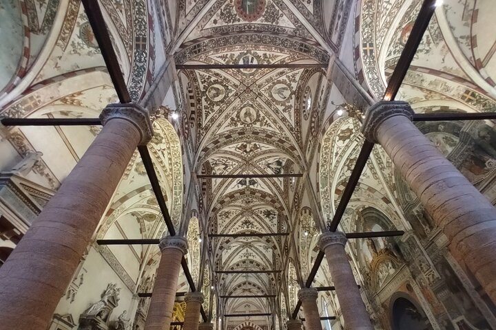 Verona: Tour with Arena, Cable Car and Optional Juliet Tickets