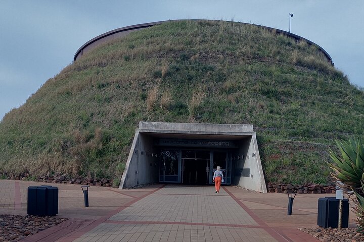 Lesedi Cultural Village & cradle of Humankind Guided Tour