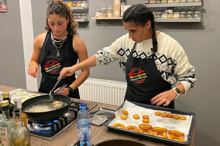 Traditional Romanian Cooking Class in Iasi