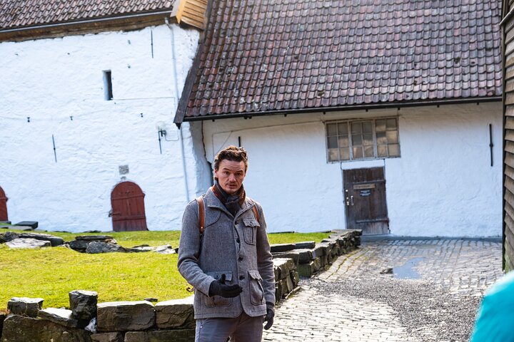 Walking Tour in Bergen of the Past and Present