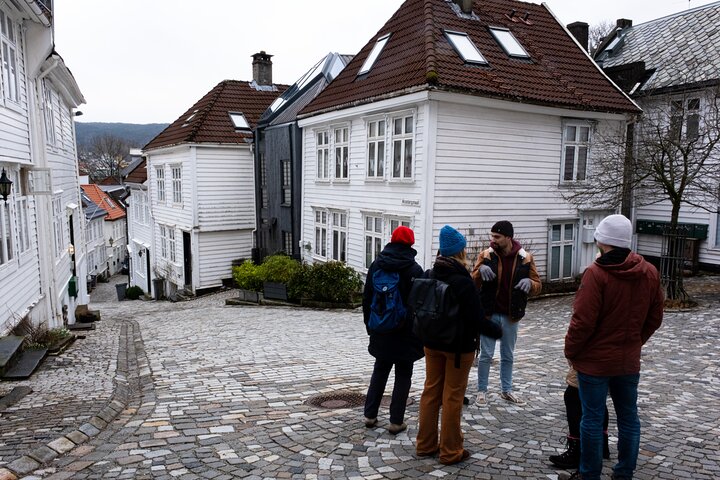 Walking Tour in Bergen of the Past and Present