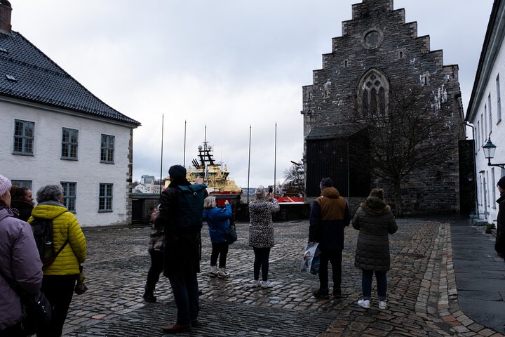 Walking Tour in Bergen of the Past and Present