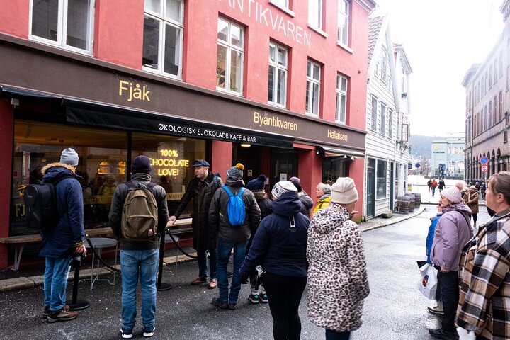 Walking Tour in Bergen of the Past and Present