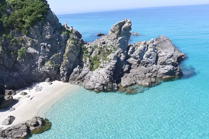 Tropea to Capo Vaticano, the Best Boat Tour. Max 8-12 Passengers