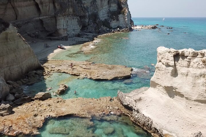 Tropea & Capo Vaticano Boat Tour with Snorkeling. Up to 12 Guests