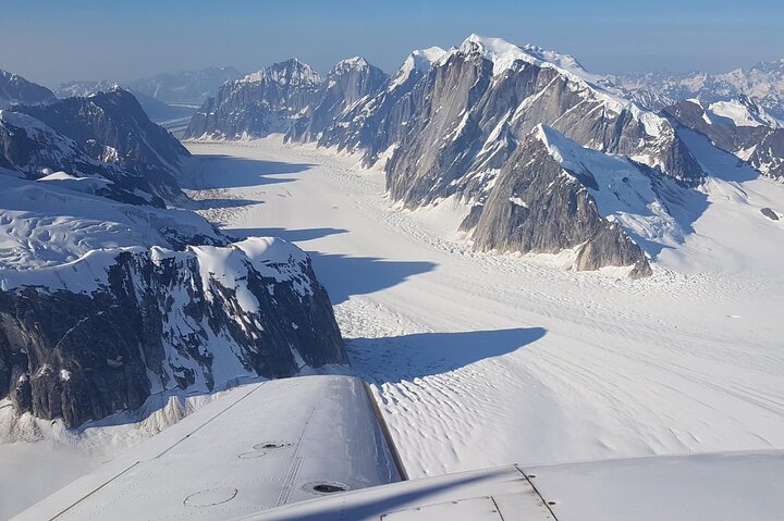 Denali Peak Sightseeing by Plane