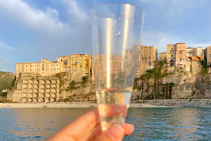 Tropea, Exclusive Boat Tour - Just you and your Family - 4 hours