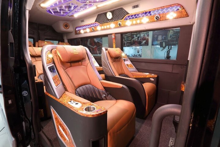 Hanoi Private Transfers One Way (by Luxury Limousine Vans)