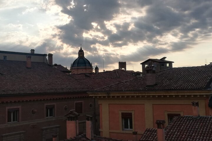 Best of Bologna in one day : Food, architecture, art and history