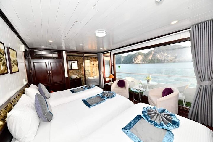 Sapphire Cruise Luxury Halong Bay Cruise Seaview Balcony Cabin