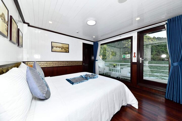 Sapphire Cruise Luxury Halong Bay Cruise Seaview Balcony Cabin