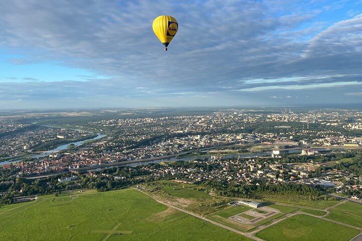 Hot air balloon flight Vilnius, Trakai with Transfer & Shampagne