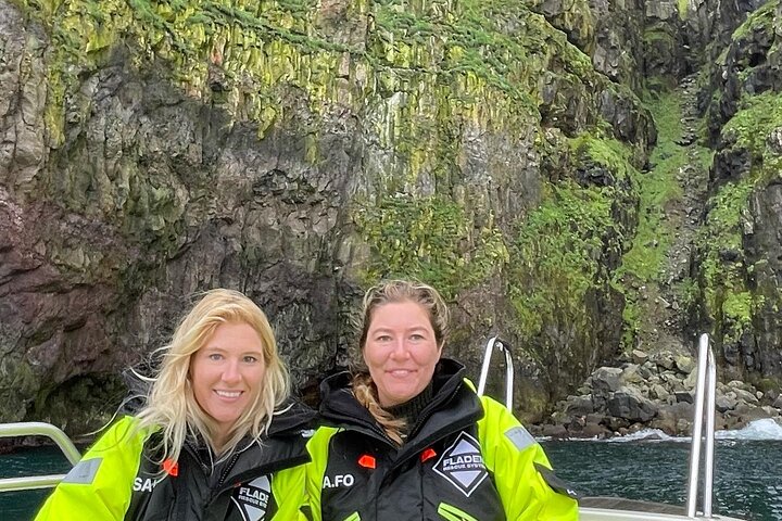 Sightseeing Around Nólsoy to see Puffins