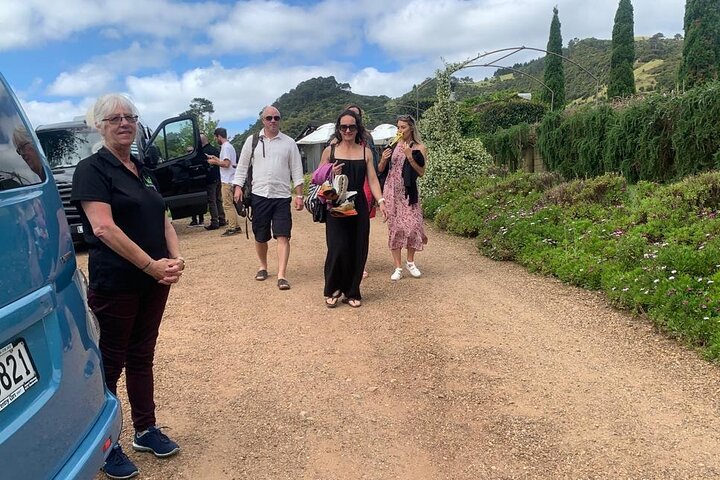 5-Hour Scenic Wine Tour with Private Guide & Up to 12 Tastings