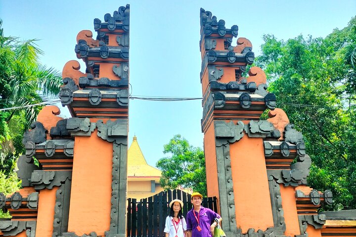 Private Day Tour Surabaya Historiculture