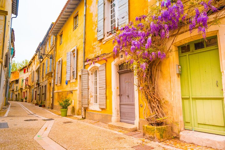 Arles, Les Baux and Saint-Remy villages Full Day Trip from Aix