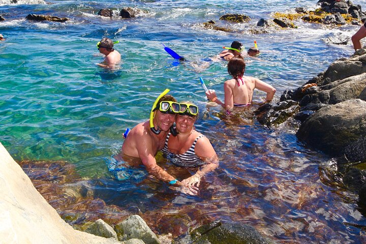 Aruba Natural Pool and Indian Cave Rugged Jeep Safari