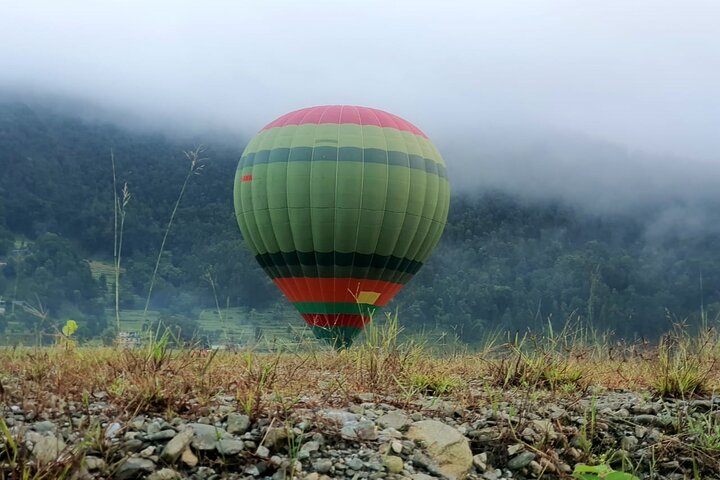 Pokhara: Hot Air Ballooning Tour in Pokhara
