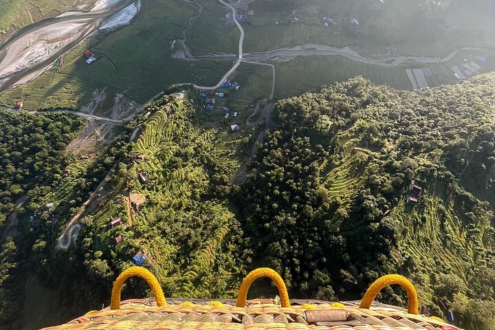 Pokhara: Hot Air Ballooning Tour in Pokhara