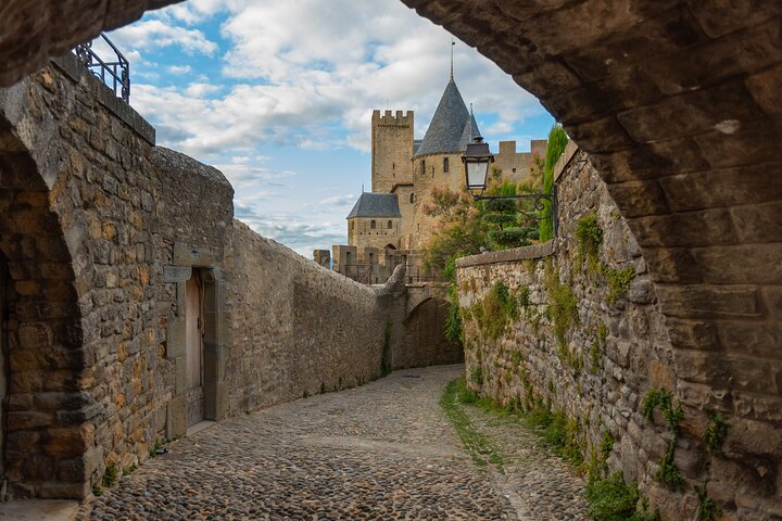 Carcassonne 's Medieval Walls: A Self-Guided Audio Tour