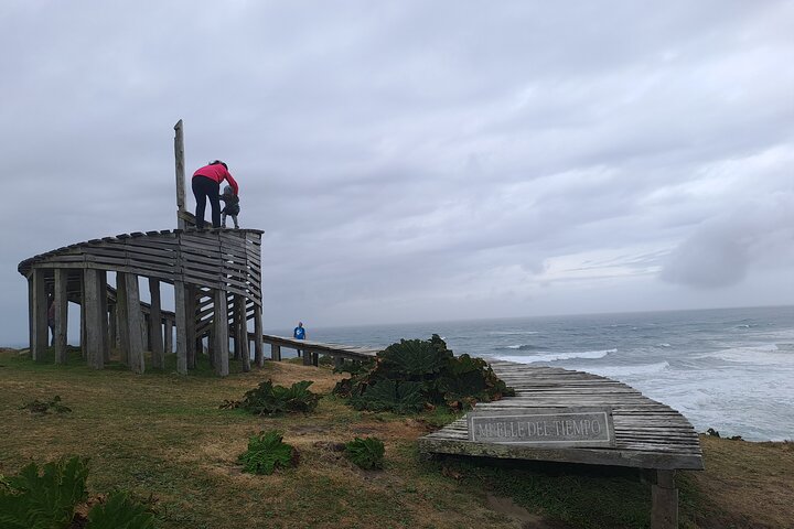 Private Activity Hiking, Time Wharf - Tricolor.
