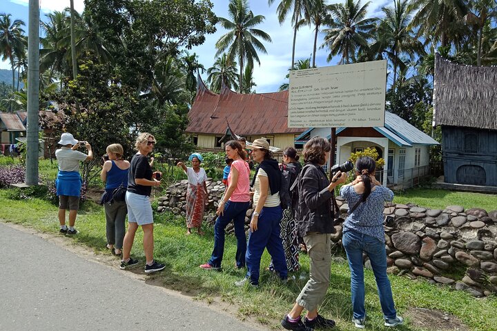 Private Multiday Tour in Minangkabau with accommodation 4 days