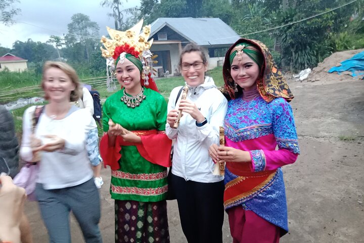 Private Multiday Tour in Minangkabau with accommodation 4 days