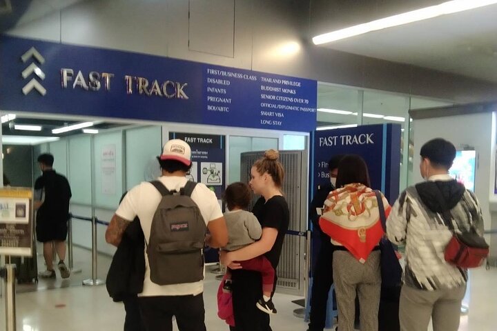 Bangkok Suvarnabhumi Airport VIP Fast-Track Lane Service