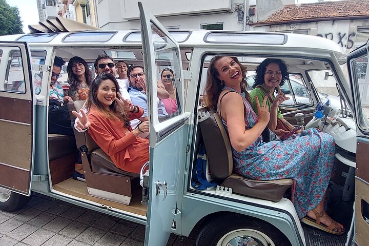 Porto: Private Vintage VW Kombi Tour with Open Roof (2-8 People)