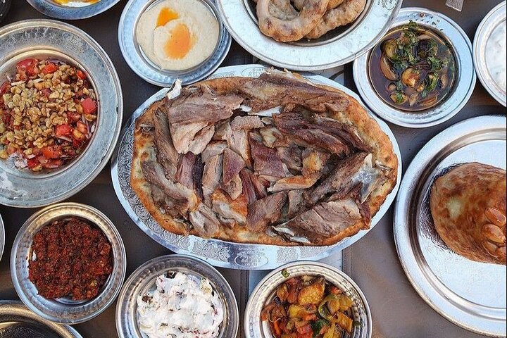 Istanbul Traditional Turkish Dinner and Dervish Experience