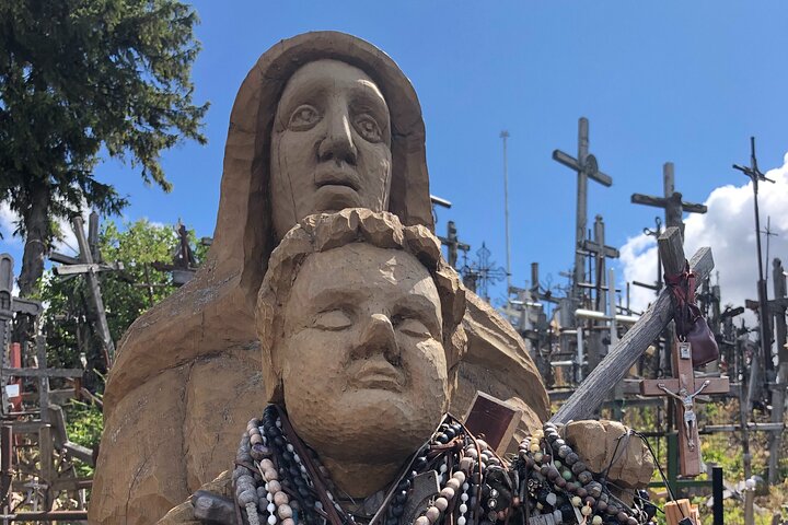 Private Trip from Vilnius to Riga: Hill of Crosses, Rundale Palace, Bauska castl