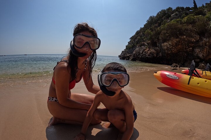 Lisbon: Kayaking and snorkeling in Sesimbra with photos!