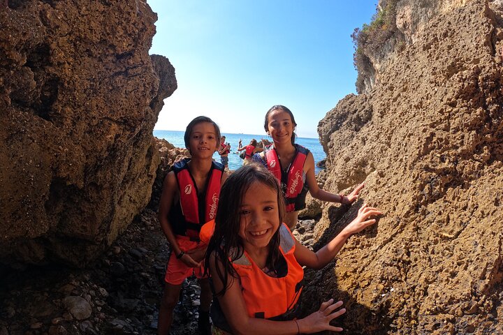 Lisbon: Kayaking and snorkeling in Sesimbra with photos!