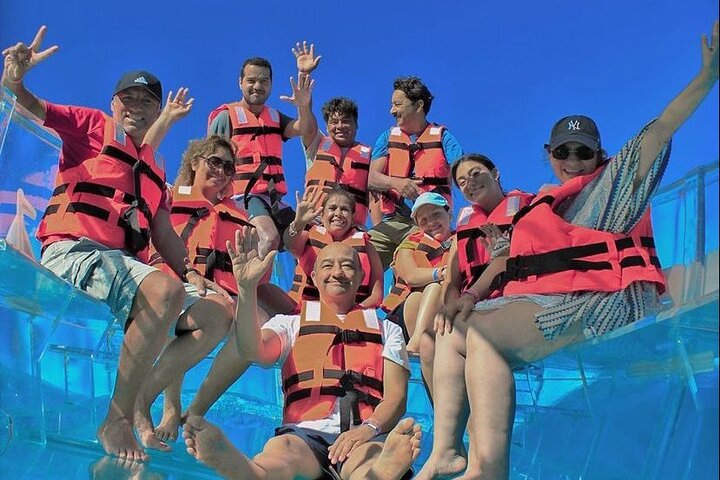 Cabo Clear Boat Tour to the Arch: Hotel Pickup Available