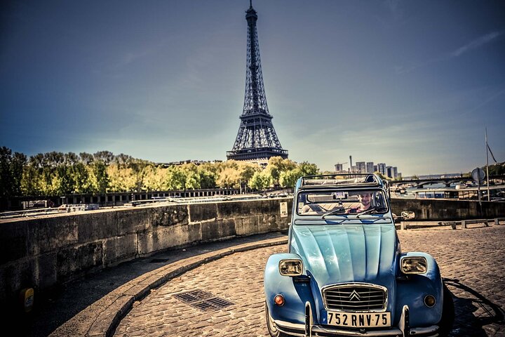Discover Paris in Style Aboard a Classic French Vintage Car!