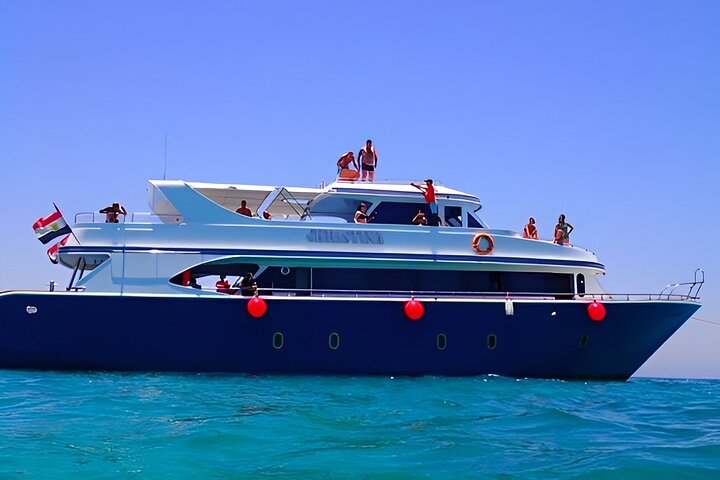 Marsa Mubarak snorkeling with dugong and turtles - marsaalam