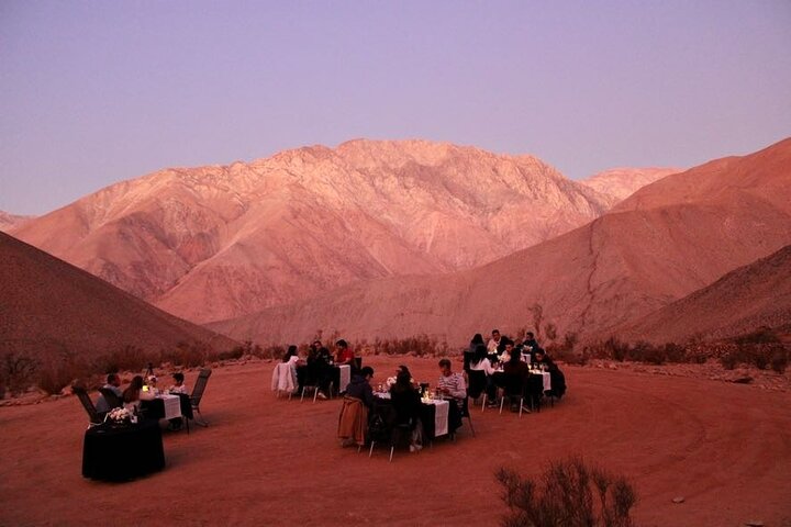Dinner on the Mountain in the Style Migrants