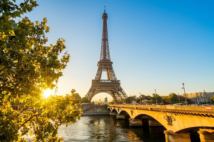 Deluxe Paris Shore Trip from Le Havre with Cruise & Packed Lunch