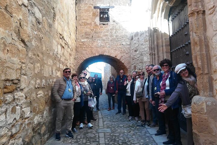 Visit Monumental Baeza (Cathedral entrance)