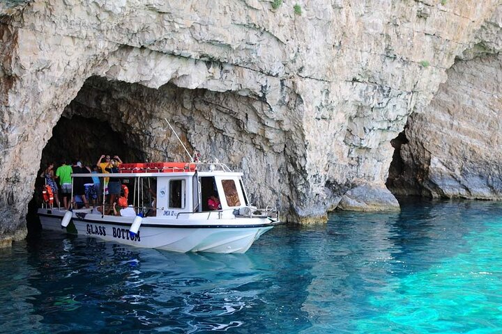 Laganas Zakynthos: Marathonissi, Keri Caves and Turtles Spotting