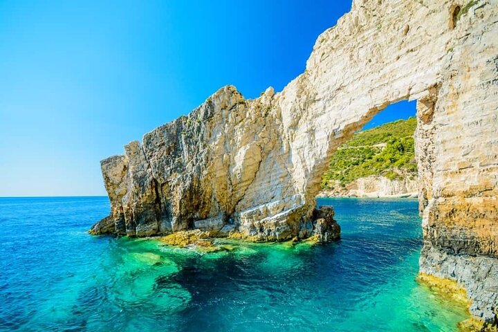 Laganas Zakynthos: Marathonissi, Keri Caves and Turtles Spotting