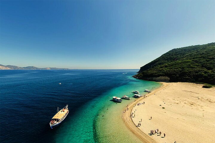 Laganas Zakynthos: Marathonissi, Keri Caves and Turtles Spotting