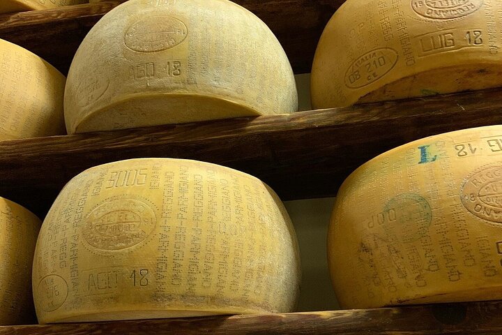 From Parma: Parmigiano,Prosciutto and winery Tour and tasting