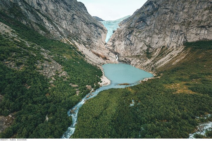 Olden 4 Hour Briksdal Glacier Tour in Briksdalsbreen