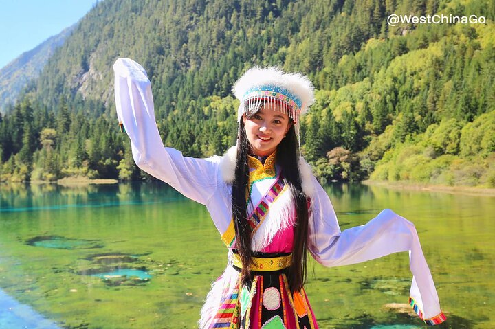 Classic 3-Day Jiuzhaigou Private Tour(Transportation+Tickets)