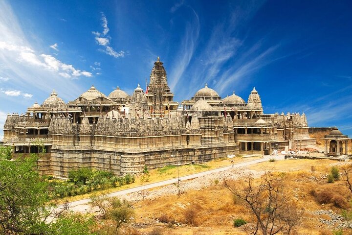 Jodhpur to Udaipur Drop with Stops at Ranakpur and Kumbhalgarh