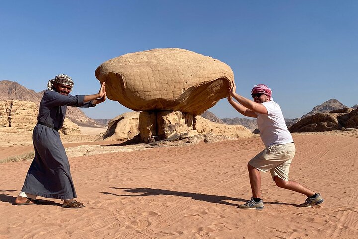 Full Day Jeep Tour & Traditional Lunch - Wadi Rum Desert Highlights