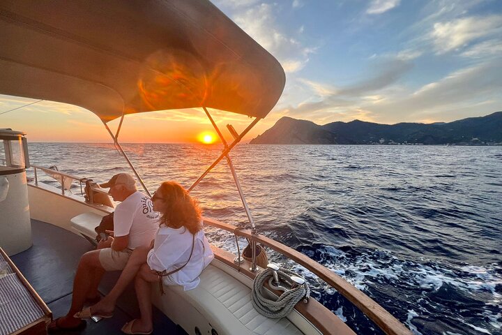 Cinque Terre Sunset Boat Tour Experience